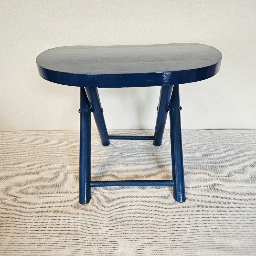 Vtg Nevco Fold N' Carry Stool Painted Wooden Farmhouse milking stool MCM 1950s